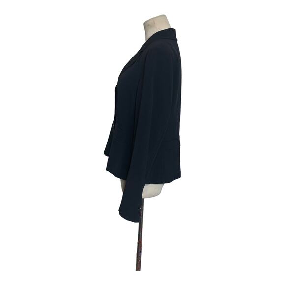 East 5th 3 button black blazer size 12P - Picture 9 of 9